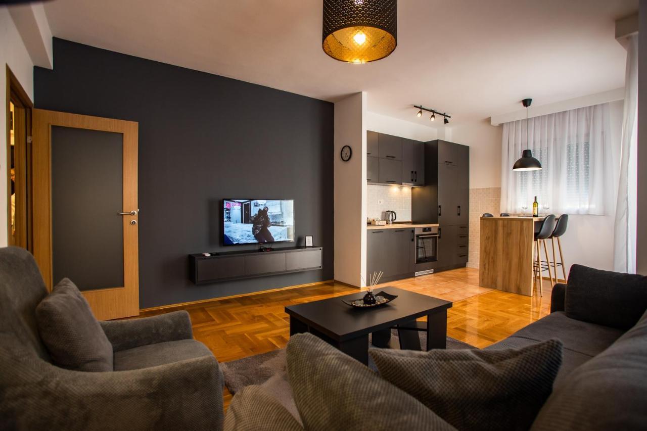 Apartment Podgorica Esterno foto